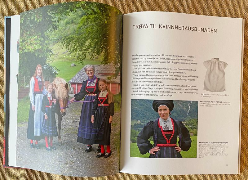 Kvinnheradsbunaden